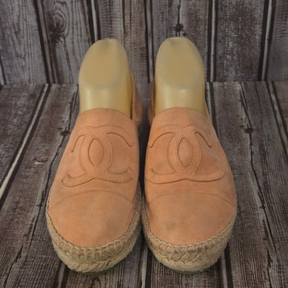 Sz 37 / 7 Chanel CC Logo Suede Espadrilles Pink Suede Slip On Flats Shoes
